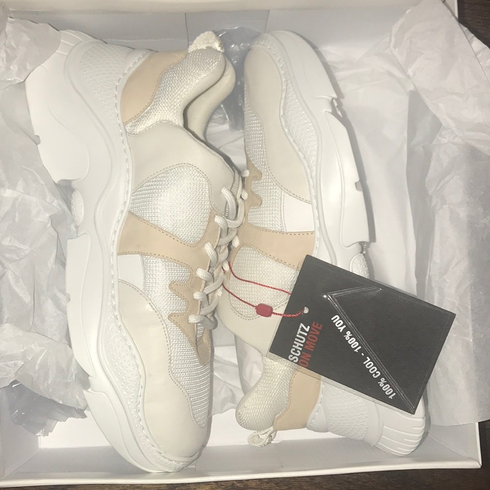 🔥Schutz  Leather Sneakers.🔥🔥🔥🔥🔥 - Picture 6 of 7